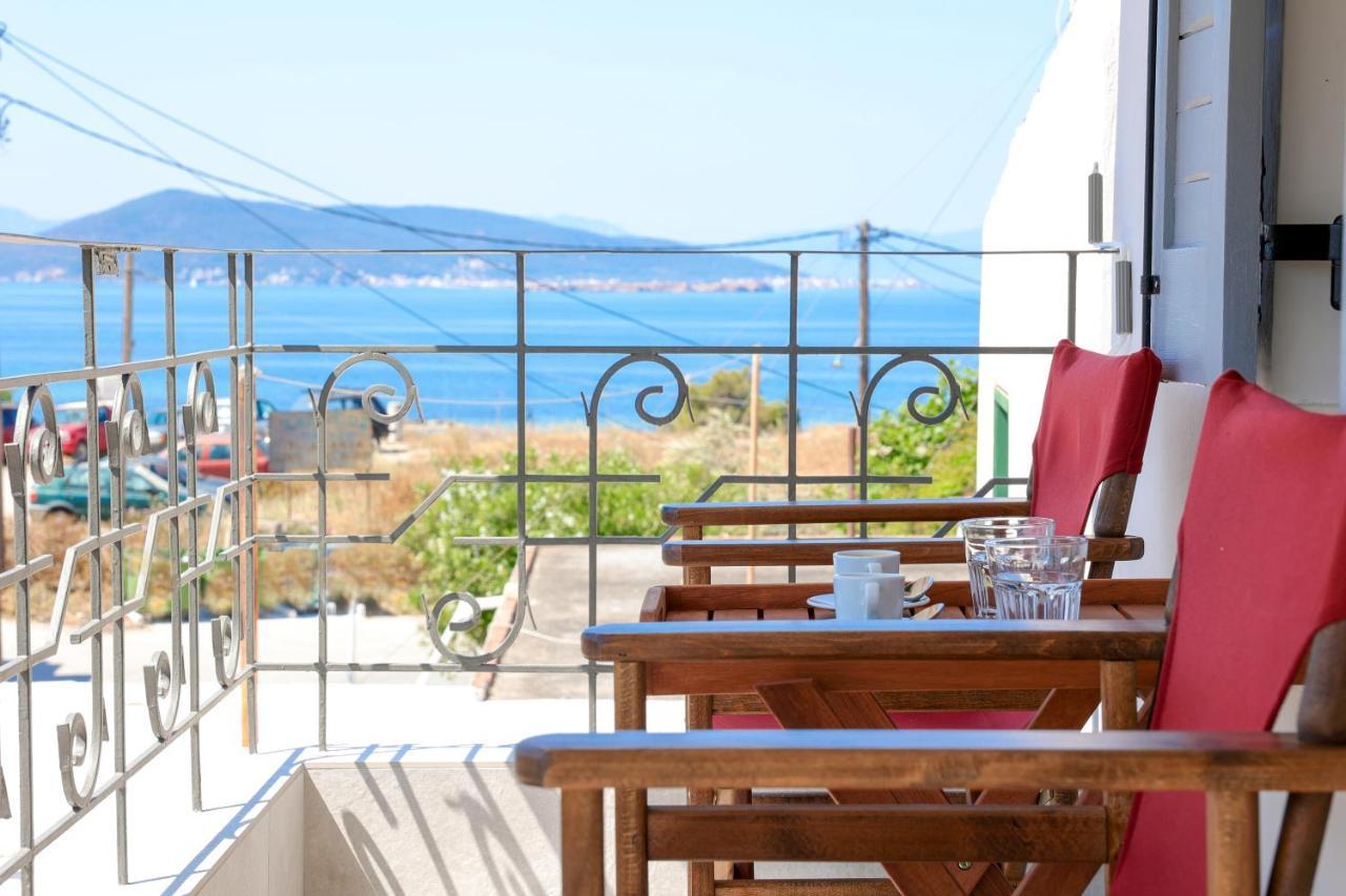 Axs First Floor Apartment Aegina Town Exterior photo